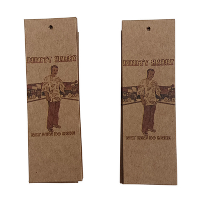 कपड़ों के लिए कस्टम परिधान कार्डबोर्ड क्राफ्ट पेपर प्रिंटिंग हैंग टैग
